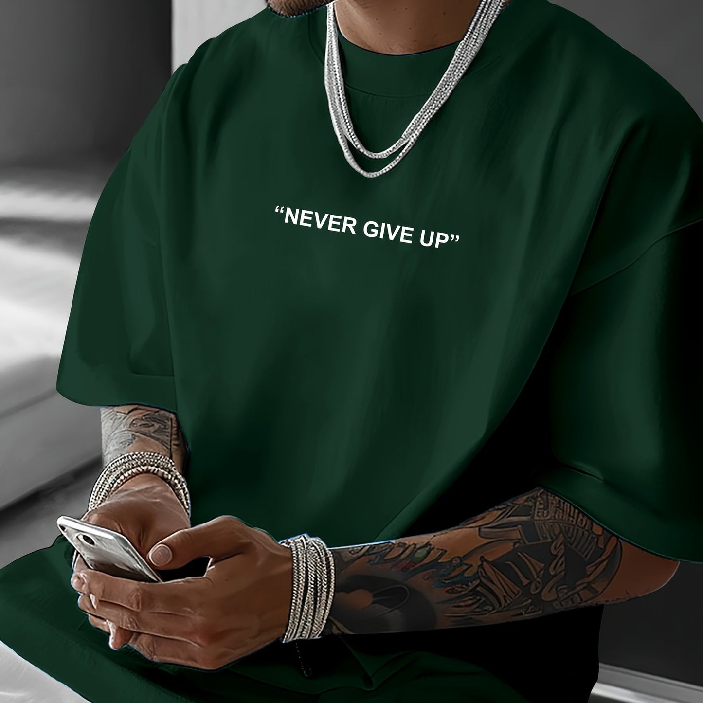Never Give Up Herren T-Shirt - Motivational Streetwear Oversized - Saiyan Genetics