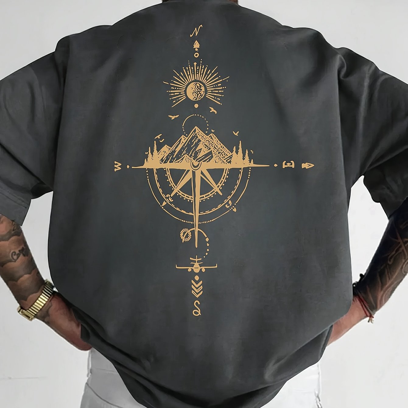 Golden Compass Rose Herren T-Shirt Navy - Mountain Adventure - Saiyan Genetics