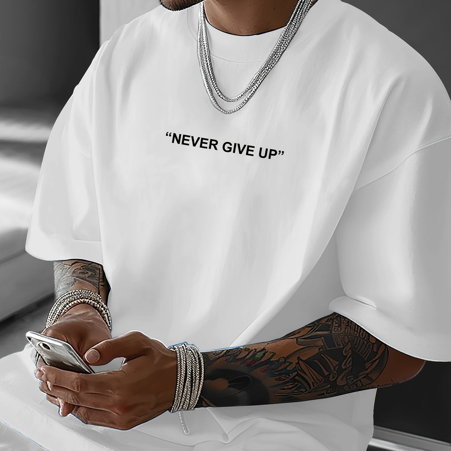 Never Give Up Herren T-Shirt - Motivational Streetwear Oversized - Saiyan Genetics