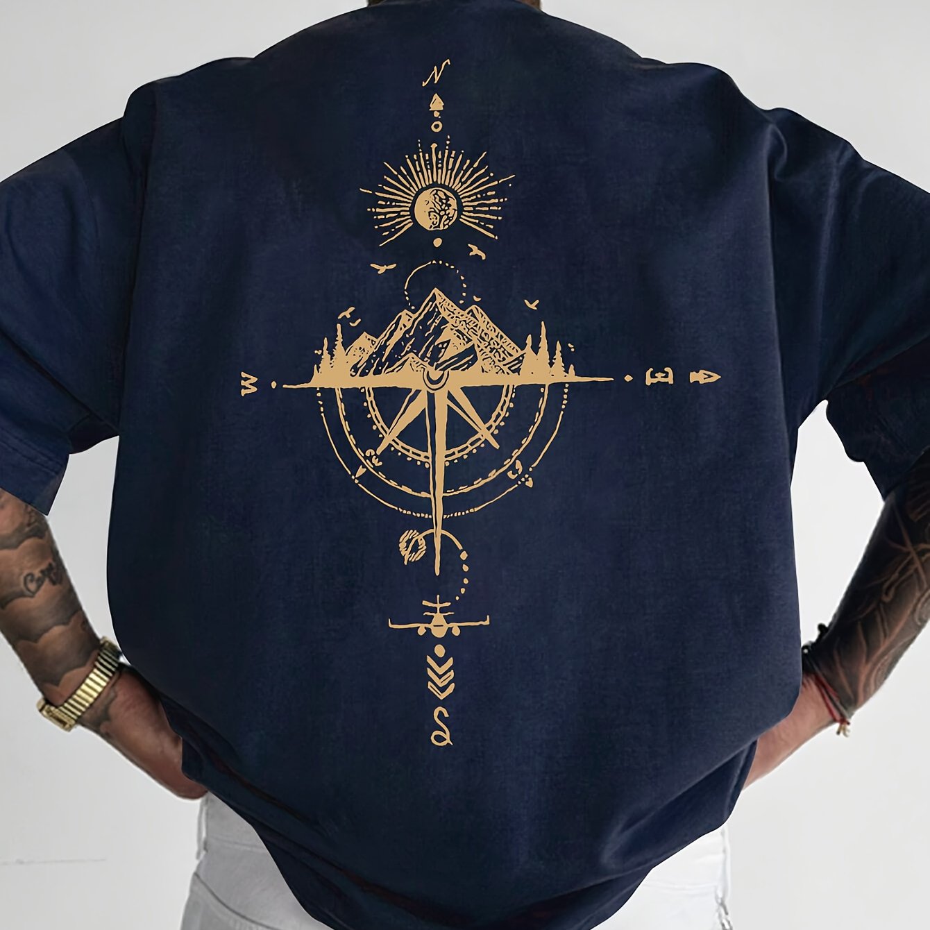 Golden Compass Rose Herren T-Shirt Navy - Mountain Adventure - Saiyan Genetics