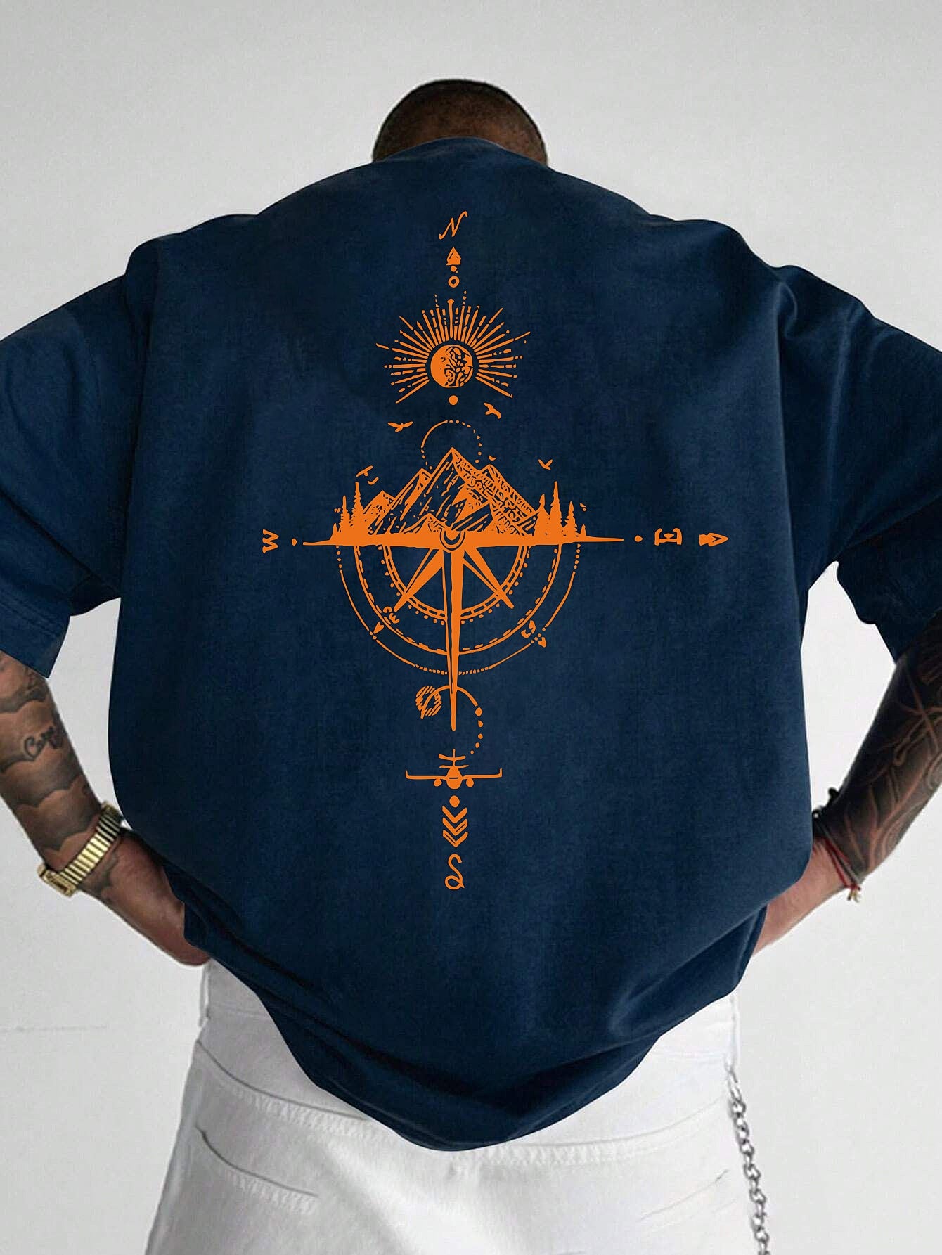 Golden Compass Rose Herren T-Shirt Navy - Mountain Adventure - Saiyan Genetics