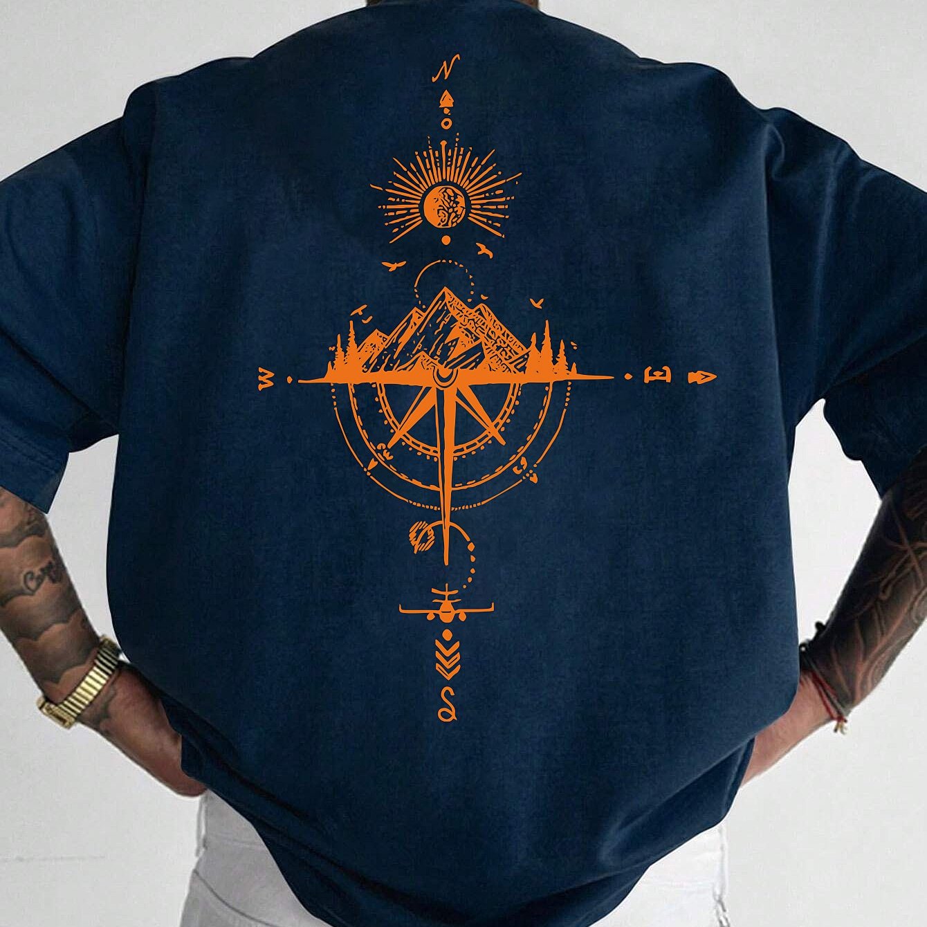 Golden Compass Rose Herren T-Shirt Navy - Mountain Adventure - Saiyan Genetics