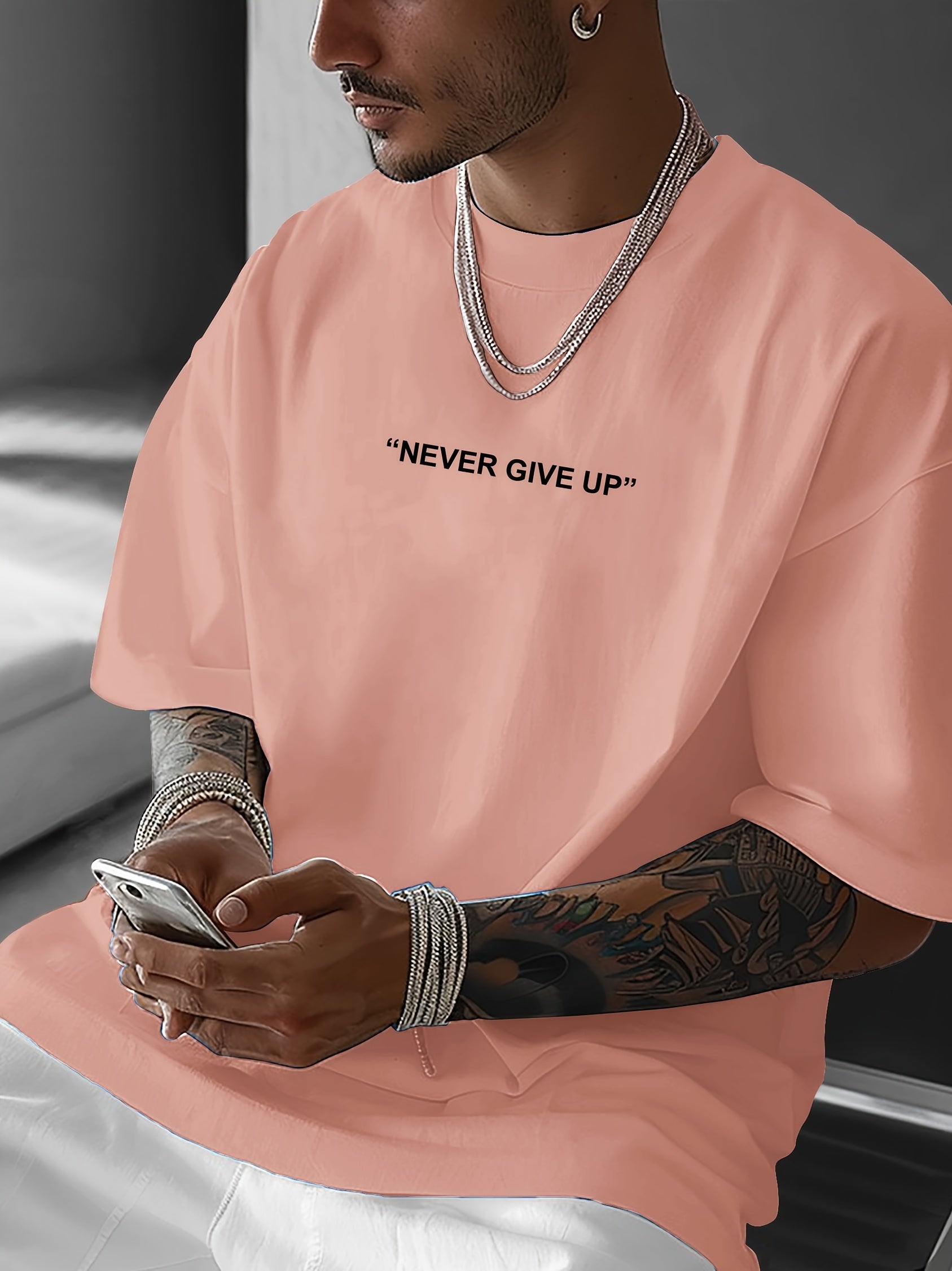 Never Give Up Herren T-Shirt - Motivational Streetwear Oversized - Saiyan Genetics